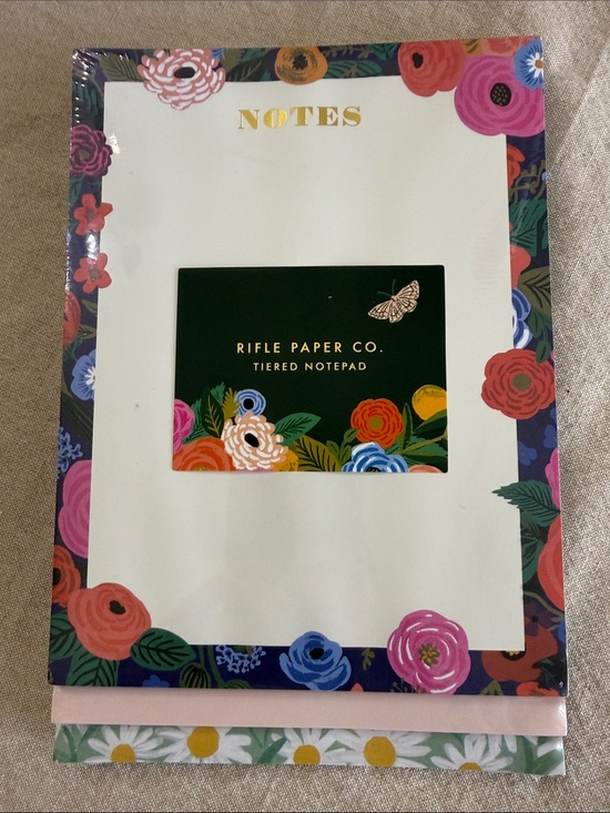 Rifle Paper Co. Other - Rifle Paper Co. Tiered Notepad Set Floral Notes Pad NWT